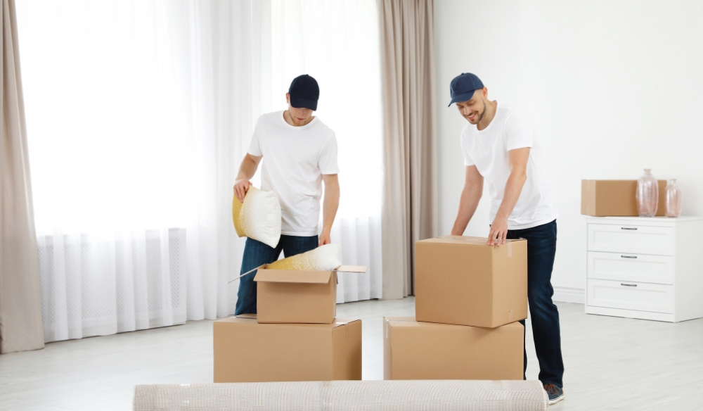 The Role of Professional Packers in a Smooth Transition